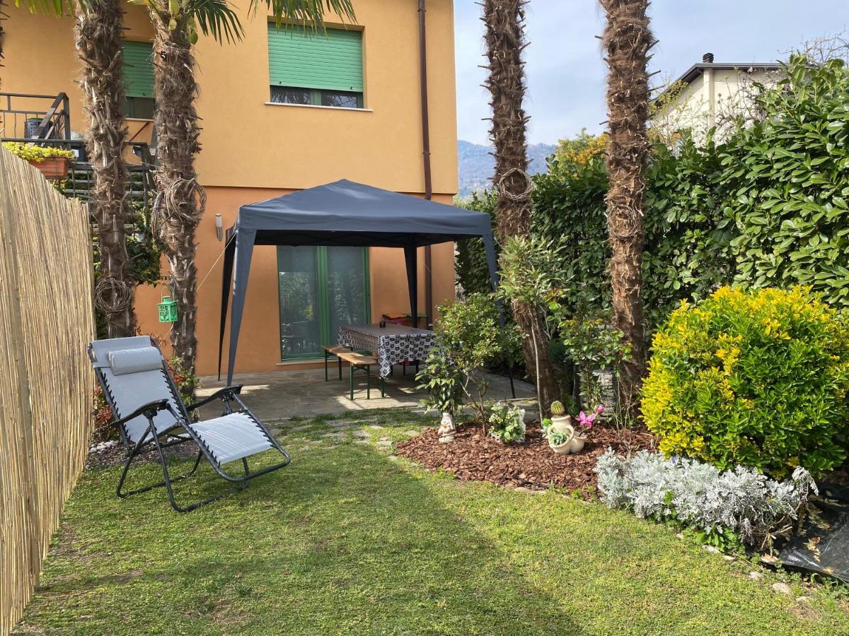 Casa Vacanza Veronica Con Giardino Verbania Exterior photo